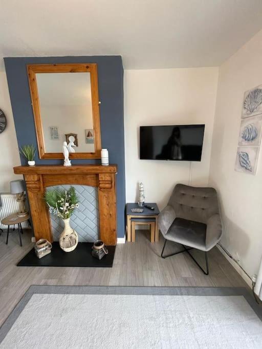 First Floor Apartment With Mountain Views 타이윈 외부 사진